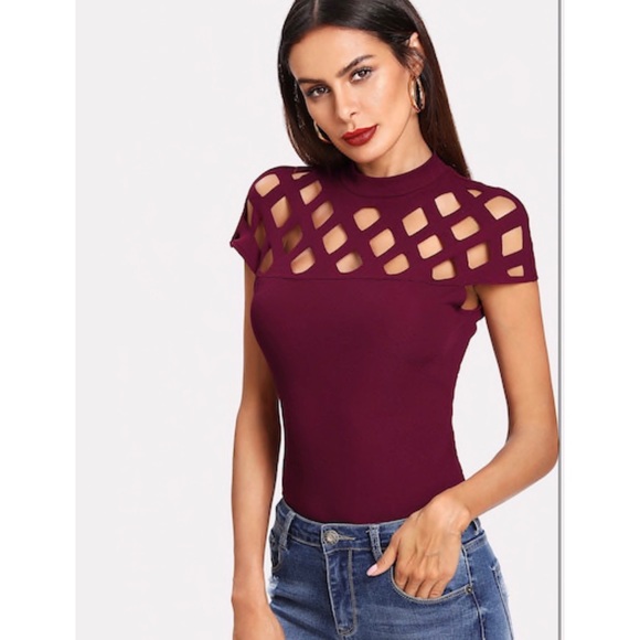 Tops - 🚫LAST ONE🚫NWOT Burgundy caged top